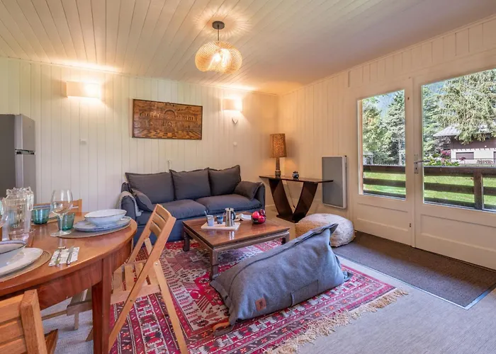 Cocooning Small Chaming With Garden